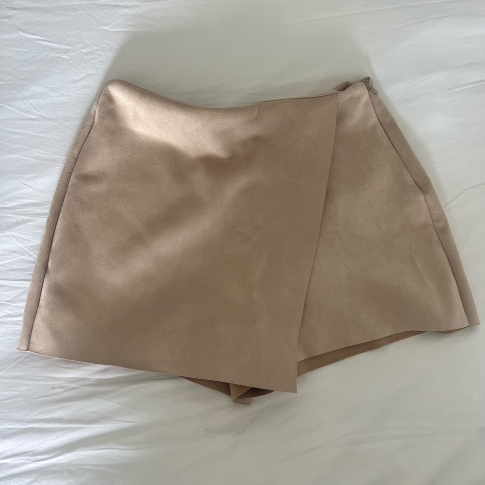 Zara Suede Skort / Spring Fashion